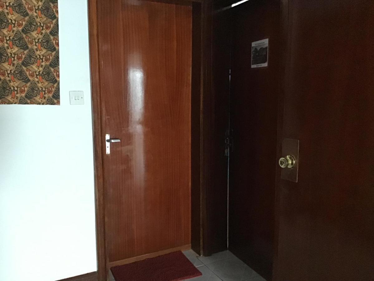 Anns Guesthouse Bakaugambia 외부 사진