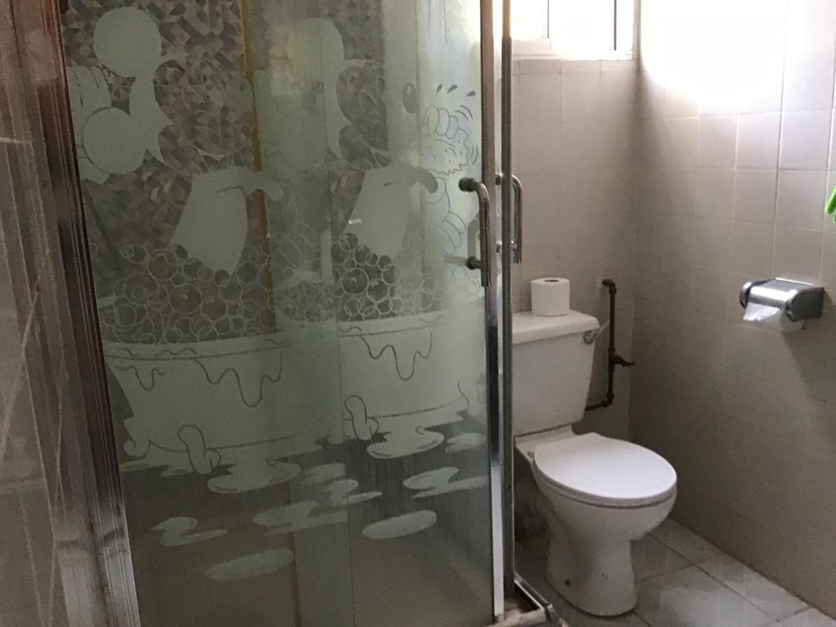 Anns Guesthouse Bakaugambia 외부 사진