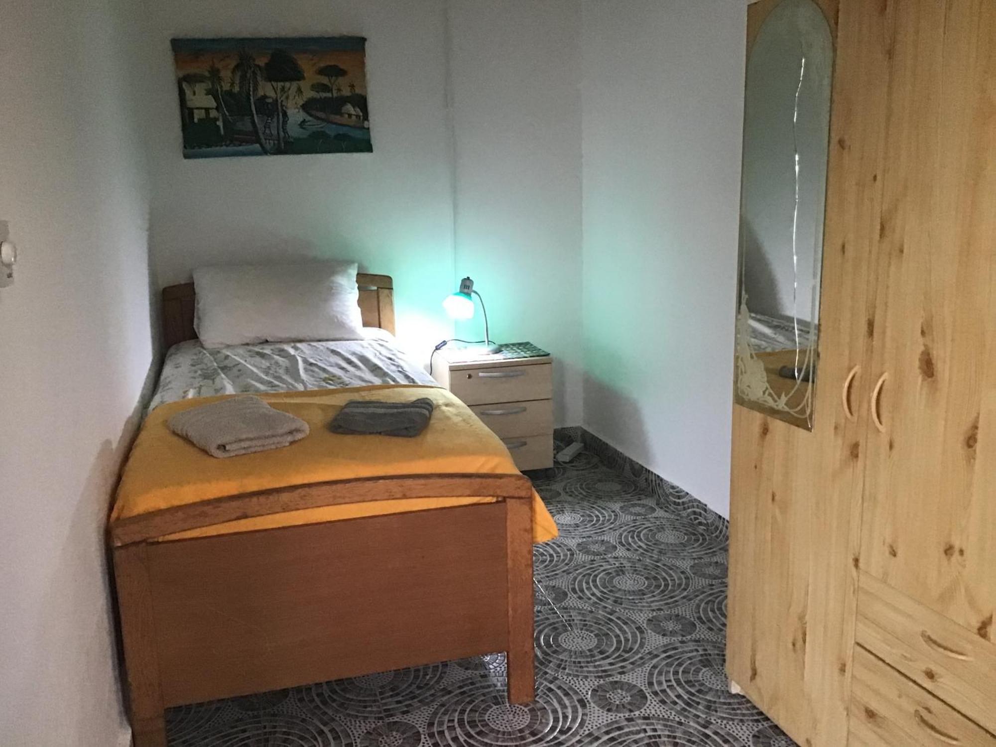 Anns Guesthouse Bakaugambia 외부 사진