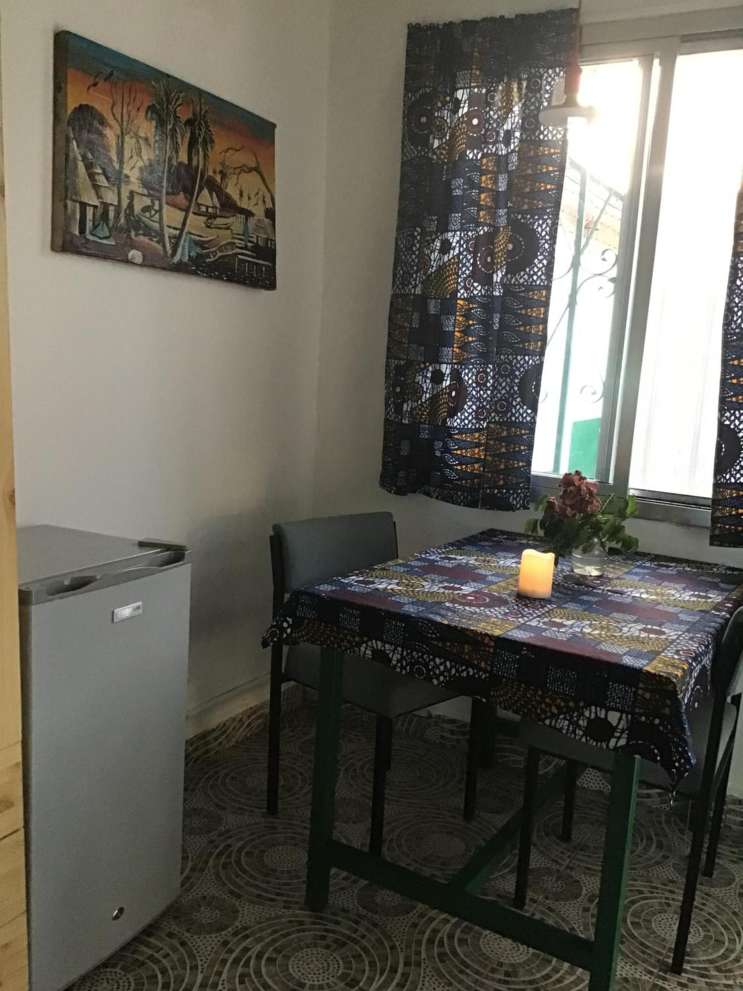 Anns Guesthouse Bakaugambia 외부 사진