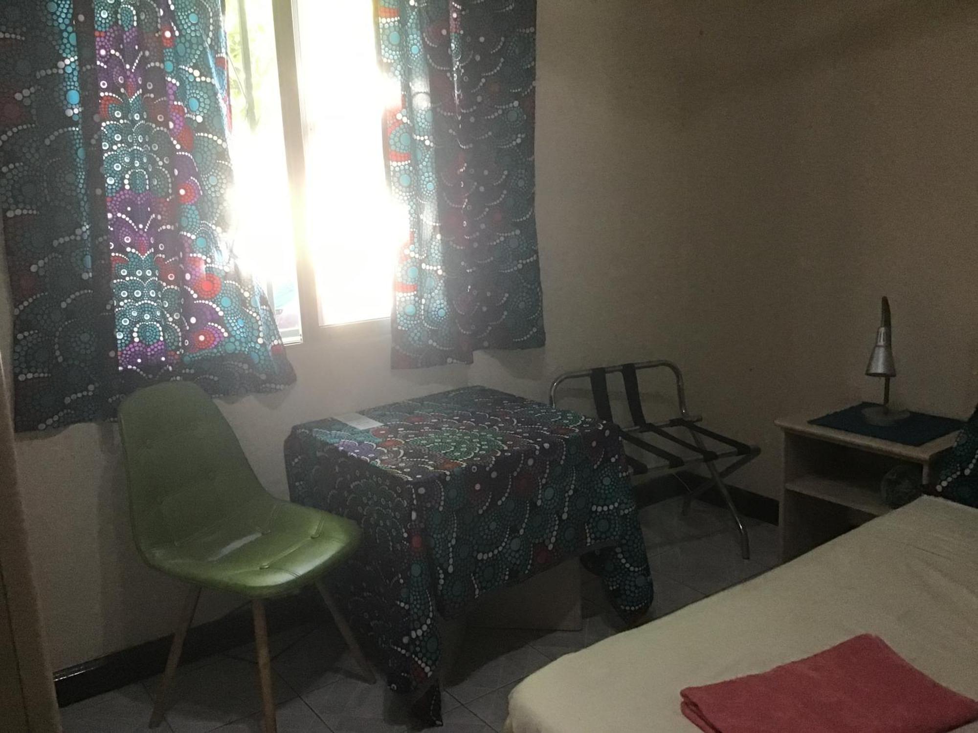 Anns Guesthouse Bakaugambia 외부 사진