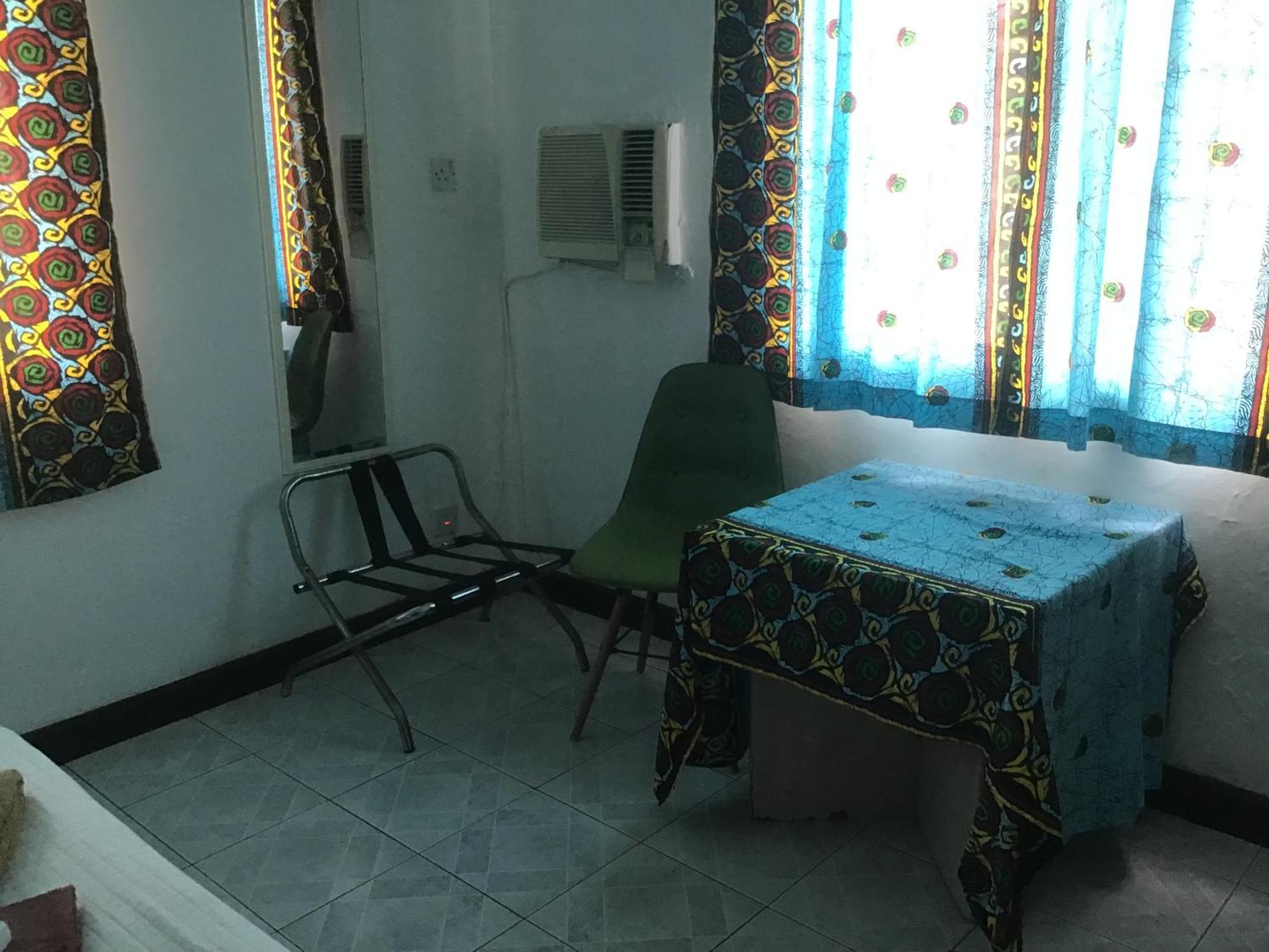 Anns Guesthouse Bakaugambia 외부 사진