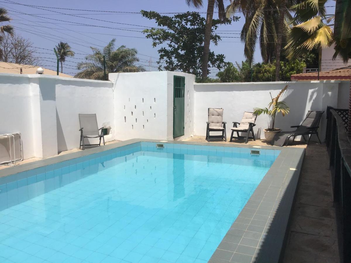 Anns Guesthouse Bakaugambia 외부 사진