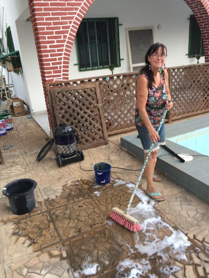 Anns Guesthouse Bakaugambia 외부 사진